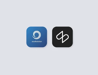Zwei abgerundete App-Icons: links blaues Icon mit Spiralmuster, rechts schwarzes Icon mit weißer Linienform, hellgrauer Hintergrund.